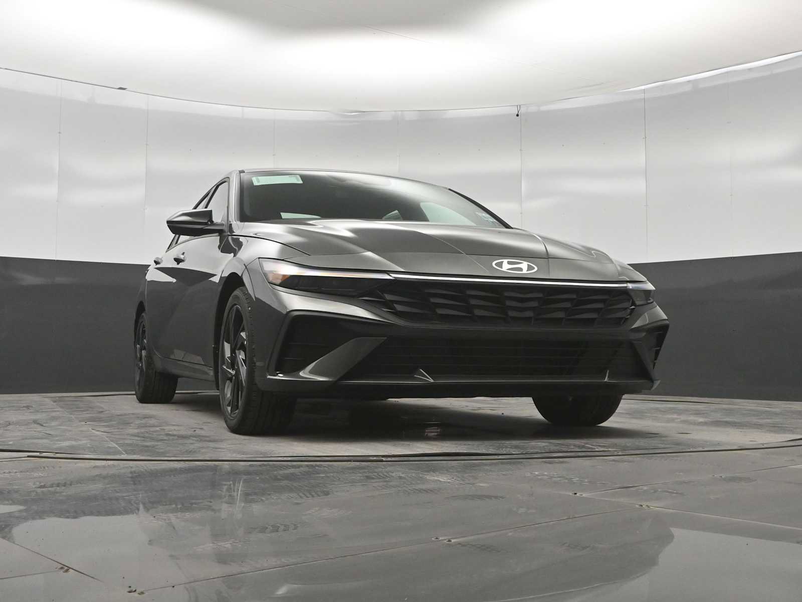 New 2026 Hyundai Elantra SEL Sport FWD image 38