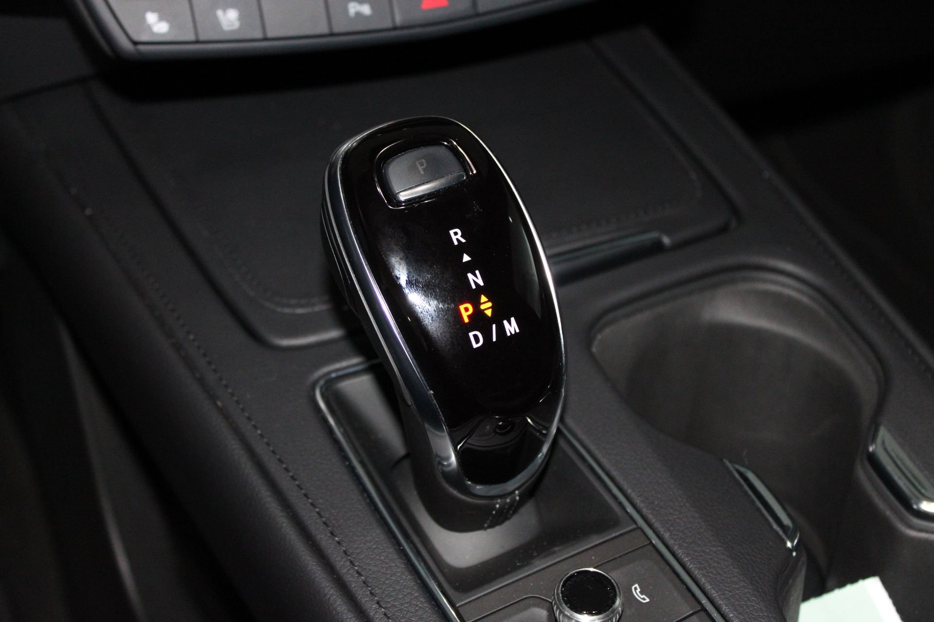 Used 2024 Cadillac XT4 Premium Luxury FWD image 28