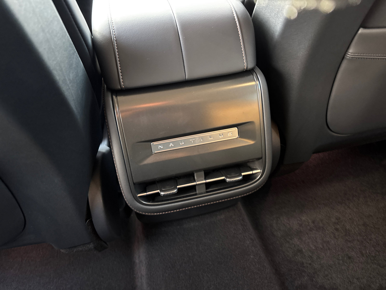 New 2026 Lincoln Nautilus Premier AWD/4WD image 33