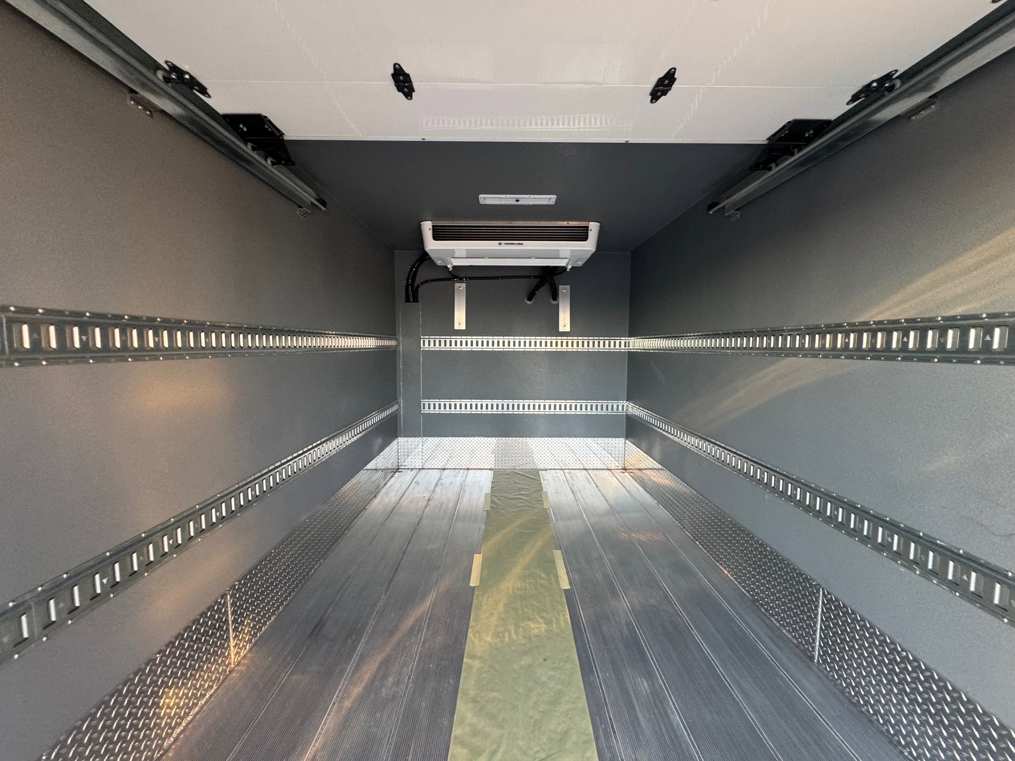 New 2026 Ford E-450 and Econoline 450 Super Duty w/ Power Equipment Group RWD image 8