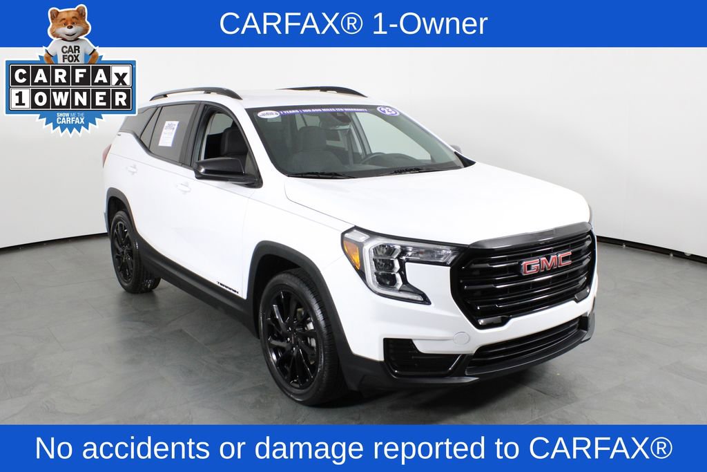 Used 2023 GMC Terrain SLE w/ Driver Convenience Package image 4