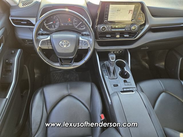 Used 2020 Toyota Highlander XLE FWD image 14