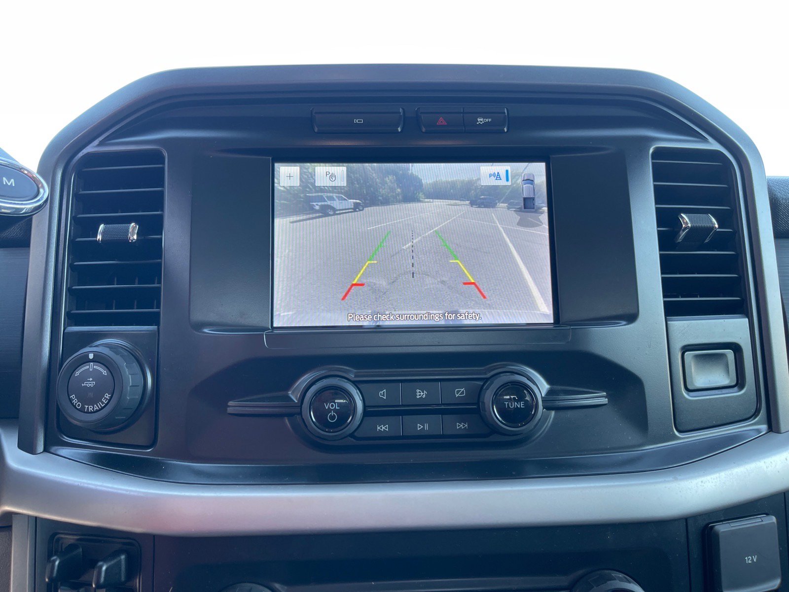 Used 2022 Ford F150 XLT w/ Trailer Tow Package image 6