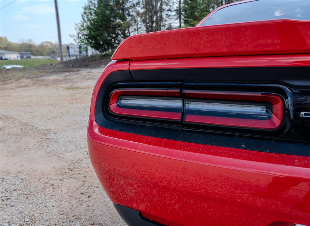 Used 2021 Dodge Challenger SXT image 10