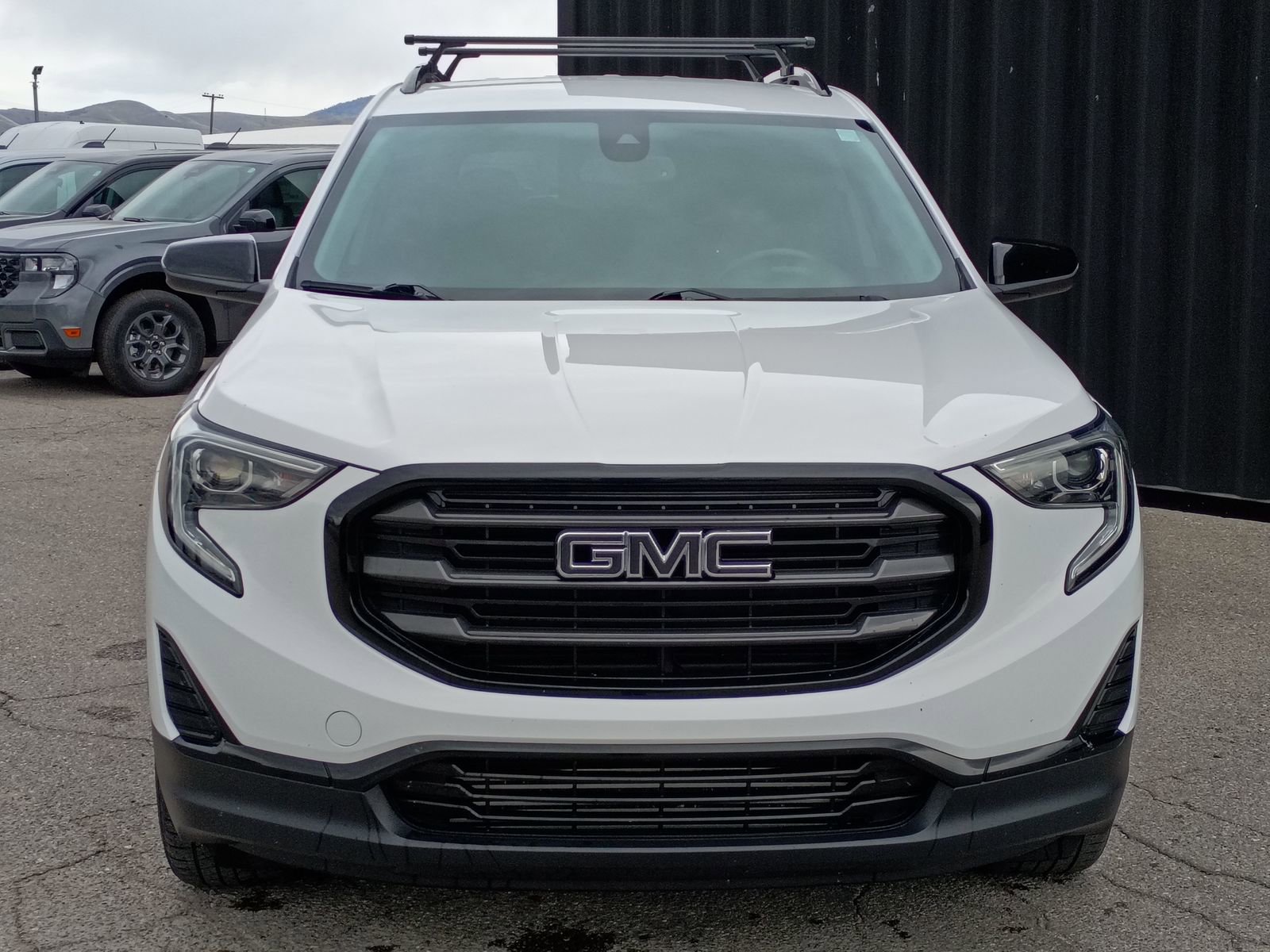 Used 2020 GMC Terrain SLE w/ Driver Convenience Package image 5