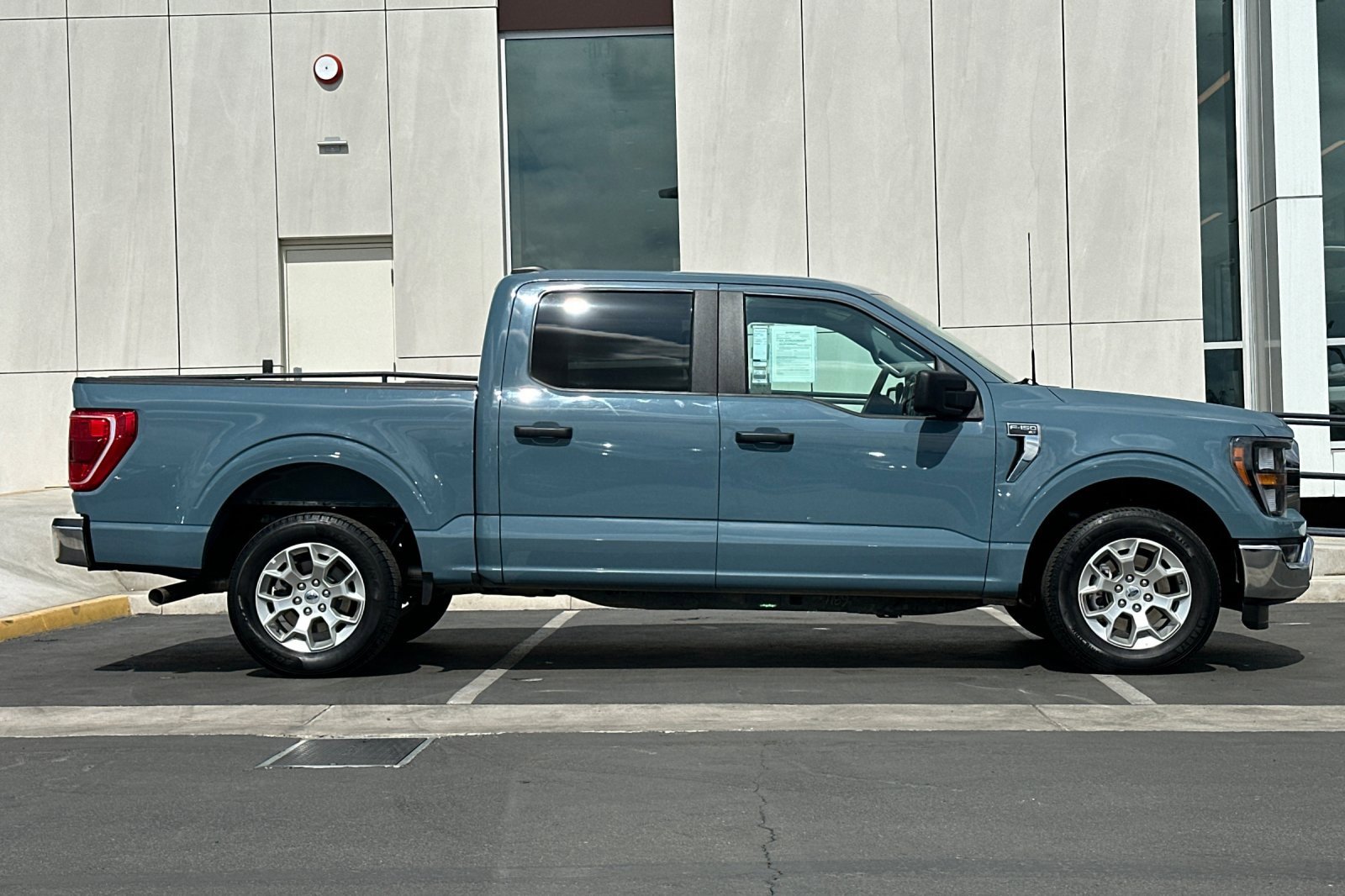 Used 2023 Ford F150 XLT image 2