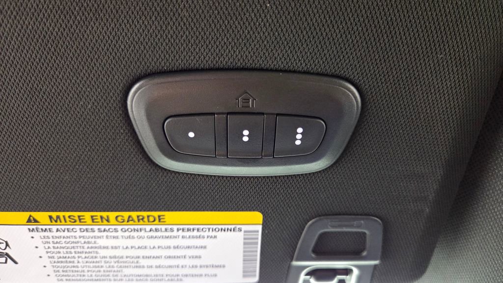 Used 2023 Jeep Grand Cherokee Overland w/ Luxury Tech Group IV AWD/4WD image 28