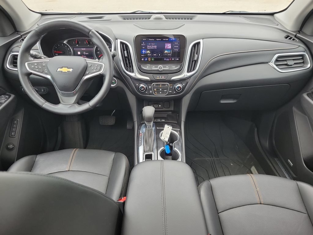 Used 2022 Chevrolet Equinox Premier AWD/4WD image 12
