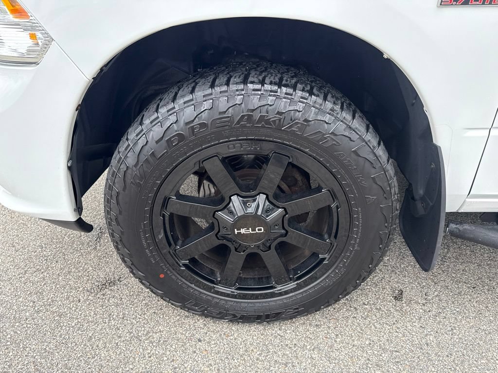 Certified 2018 RAM 1500 Express AWD/4WD image 9