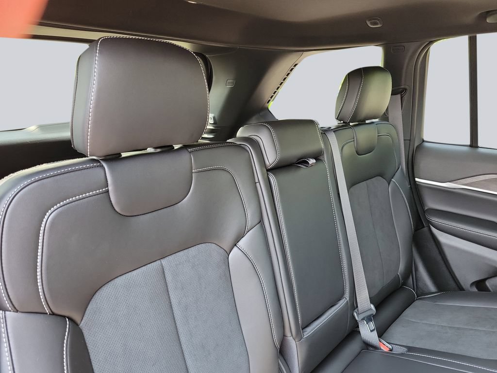 New 2026 Jeep Grand Cherokee Altitude RWD image 37