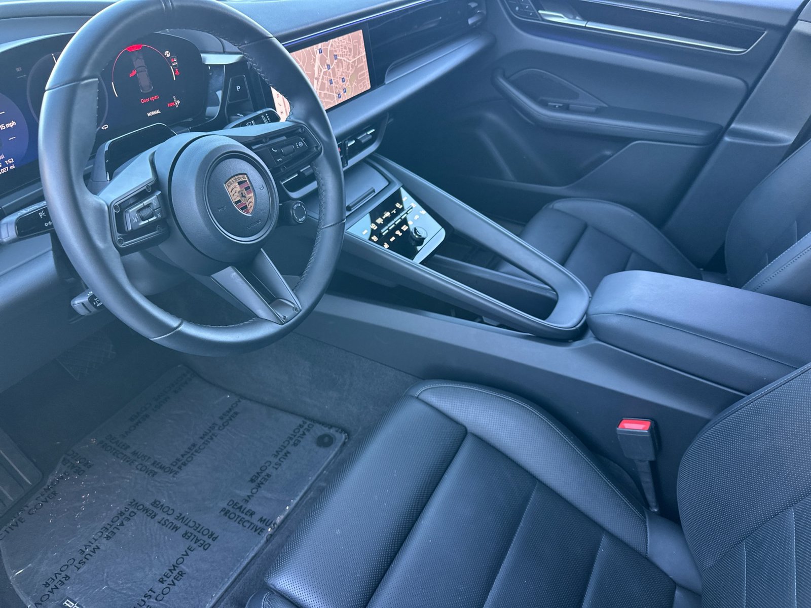 Certified 2026 Porsche Macan 4 Electric AWD/4WD image 5