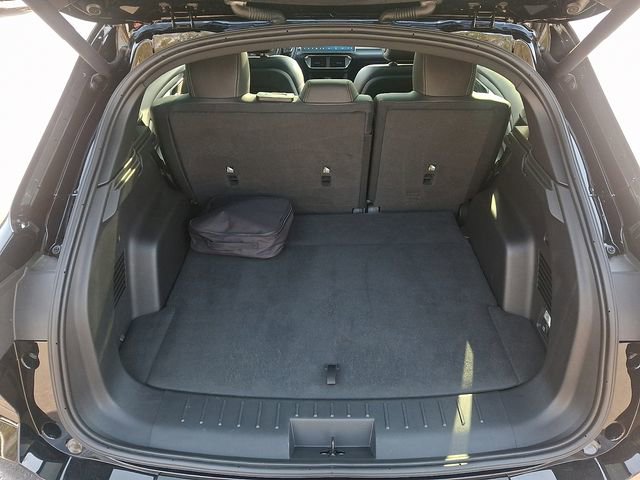 Used 2023 VinFast VF 8 Plus image 33