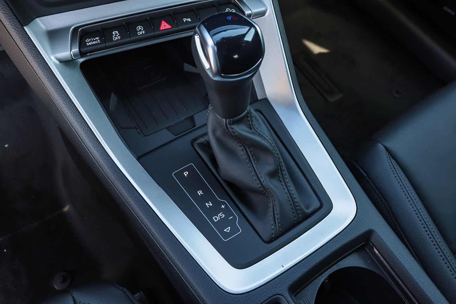 New 2025 Audi Q3 2.0T Premium image 25