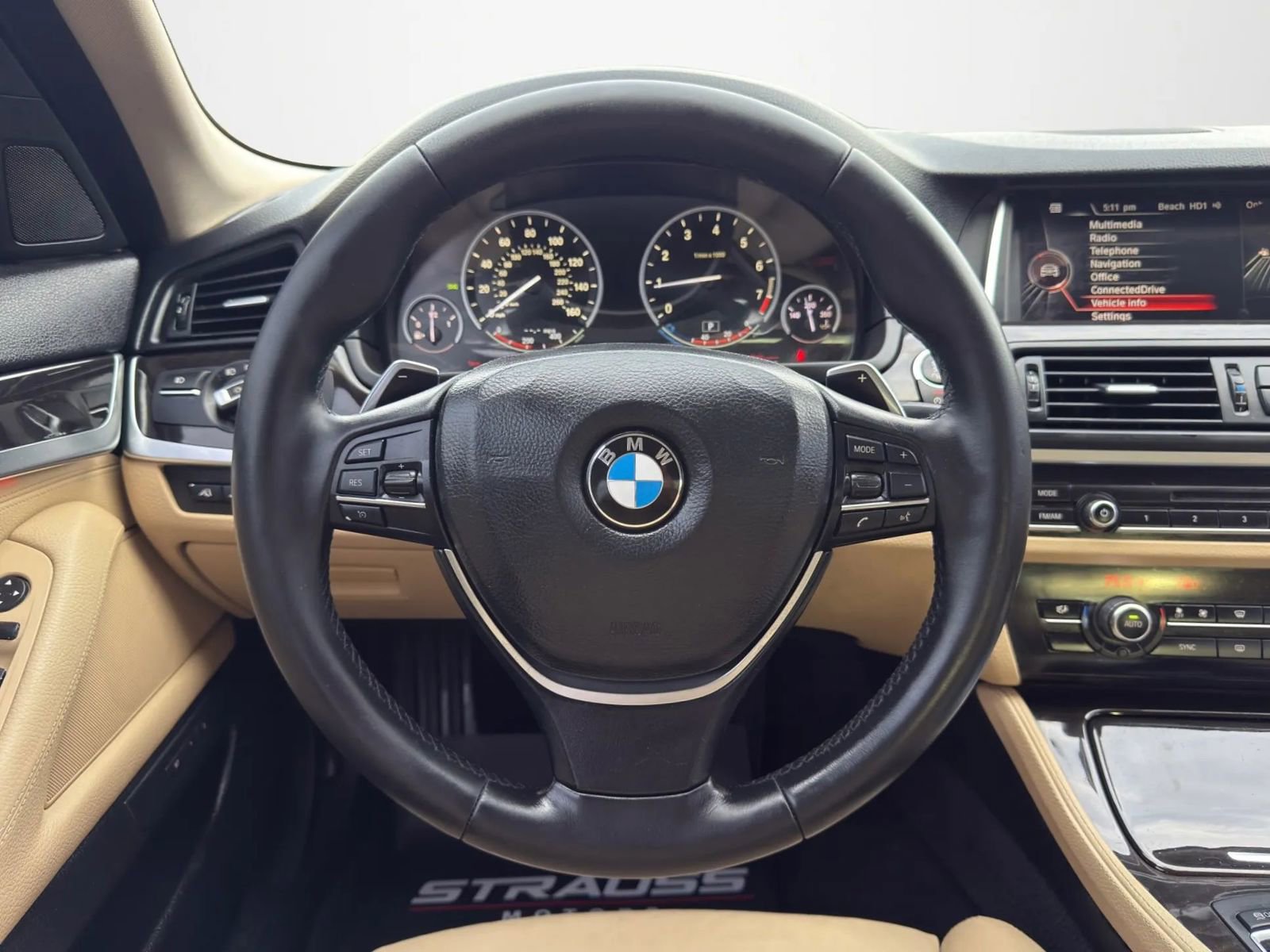 Used 2016 BMW 528i Sedan w/ Premium Package image 17