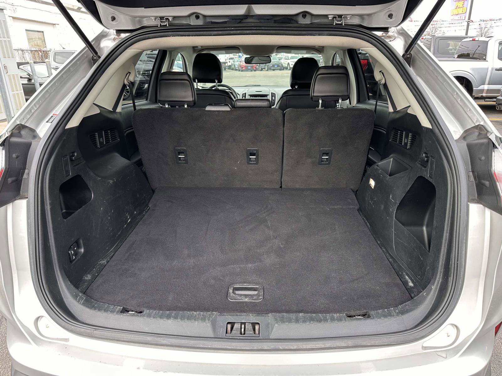 Used 2019 Ford Edge SEL w/ Equipment Group 201A image 8