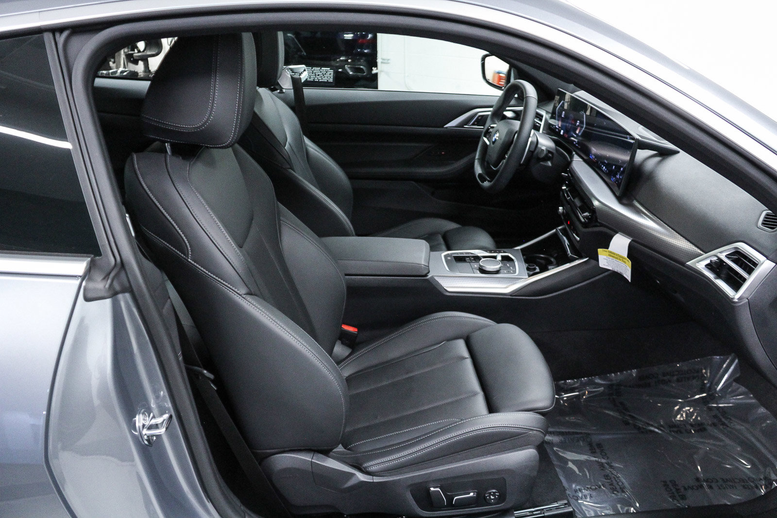 Used 2025 BMW 430i Coupe w/ Convenience Package image 18