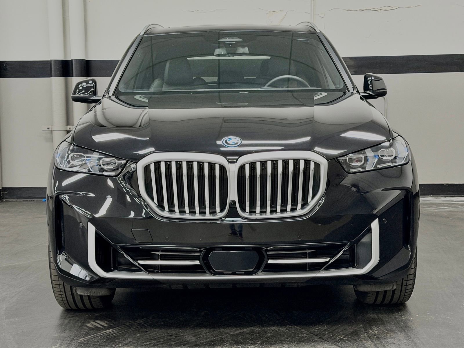 Used 2026 BMW X5 xDrive50e AWD/4WD image 6