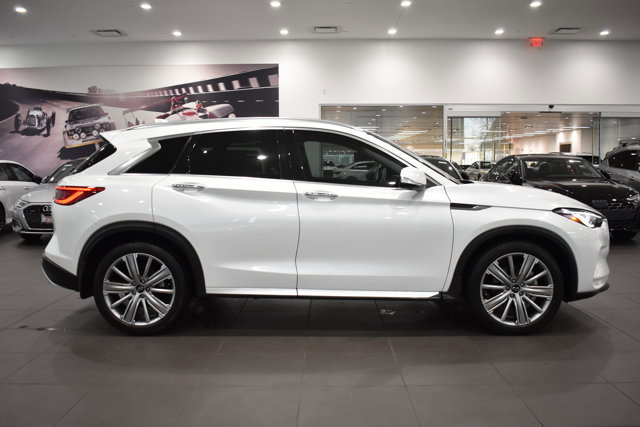 Used 2023 INFINITI QX50 Sensory image 12