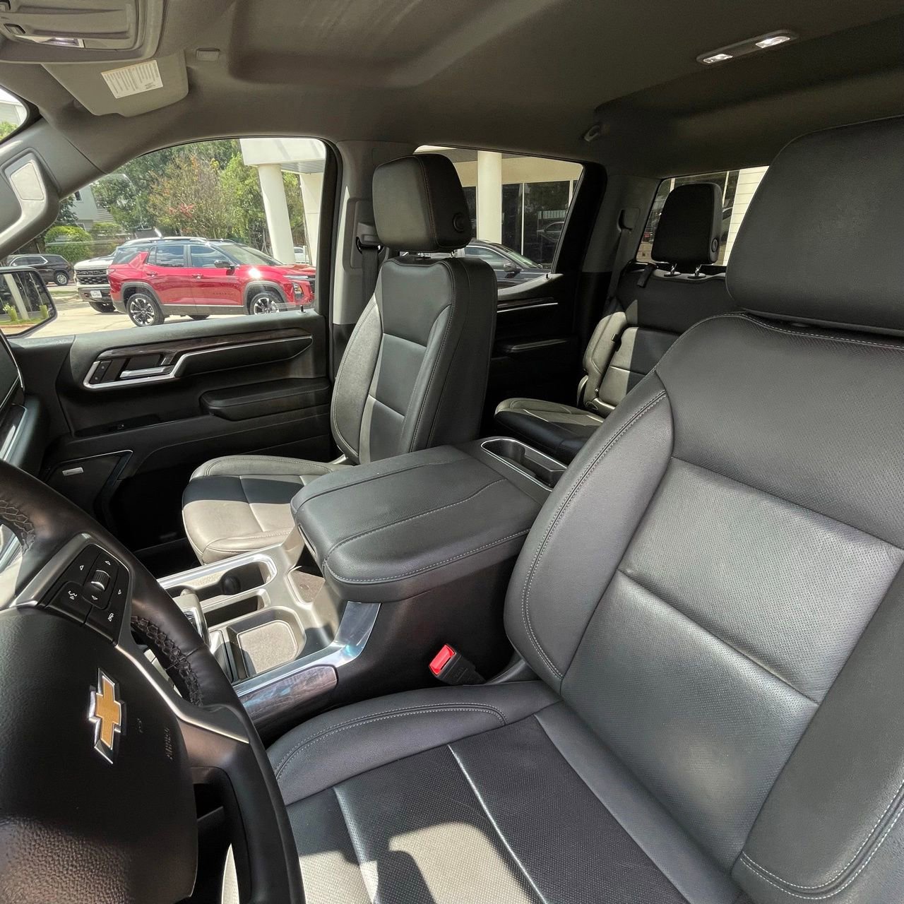 Used 2024 Chevrolet Silverado 1500 LTZ AWD/4WD image 22