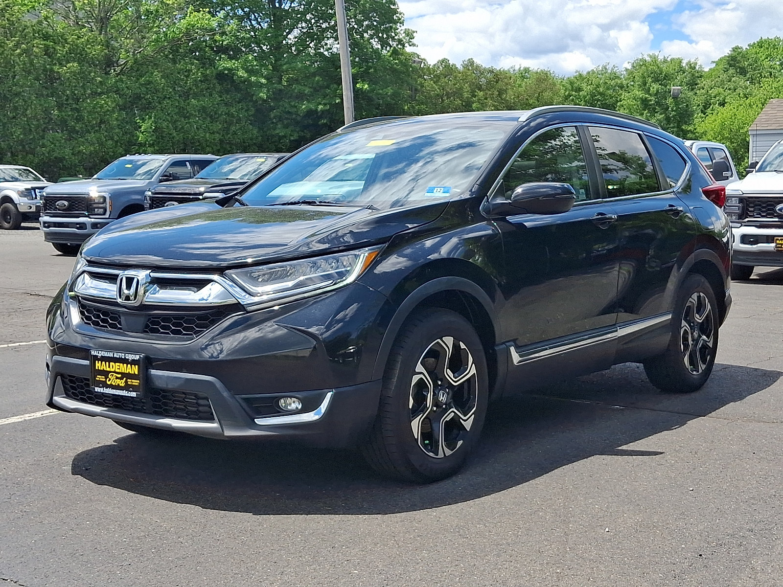 Used 2018 Honda CR-V Touring image 3