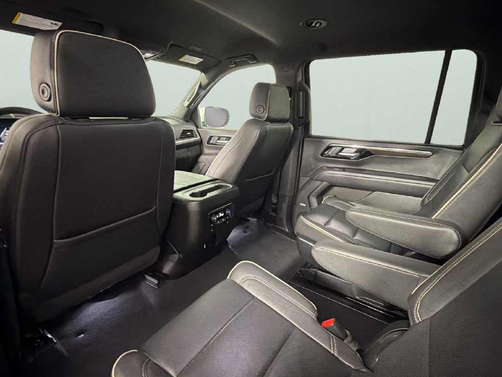 Certified 2025 Chevrolet Suburban Premier RWD image 27