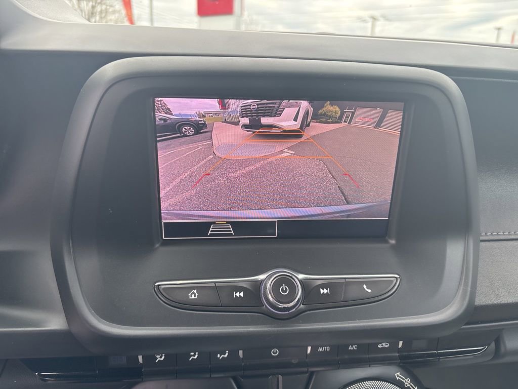 Used 2023 Chevrolet Camaro LT RWD image 18