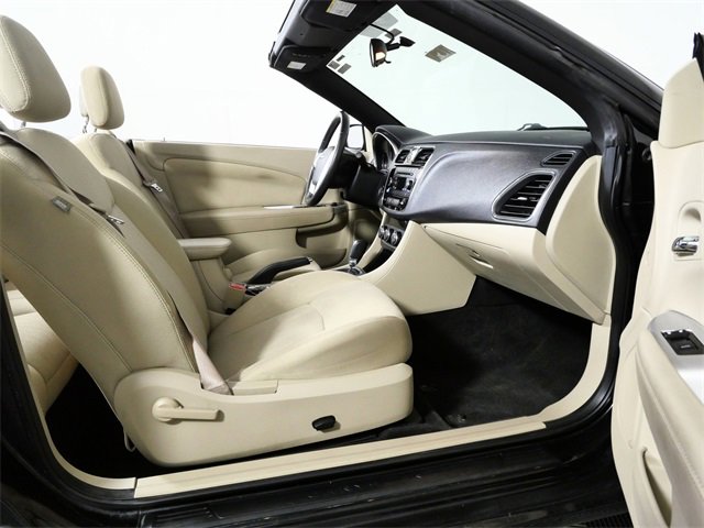 Used 2013 Chrysler 200 Touring image 11