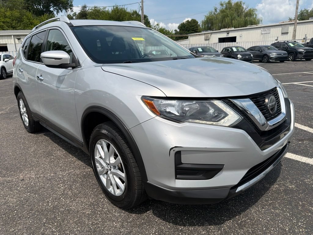 Used 2018 Nissan Rogue SV FWD video 1