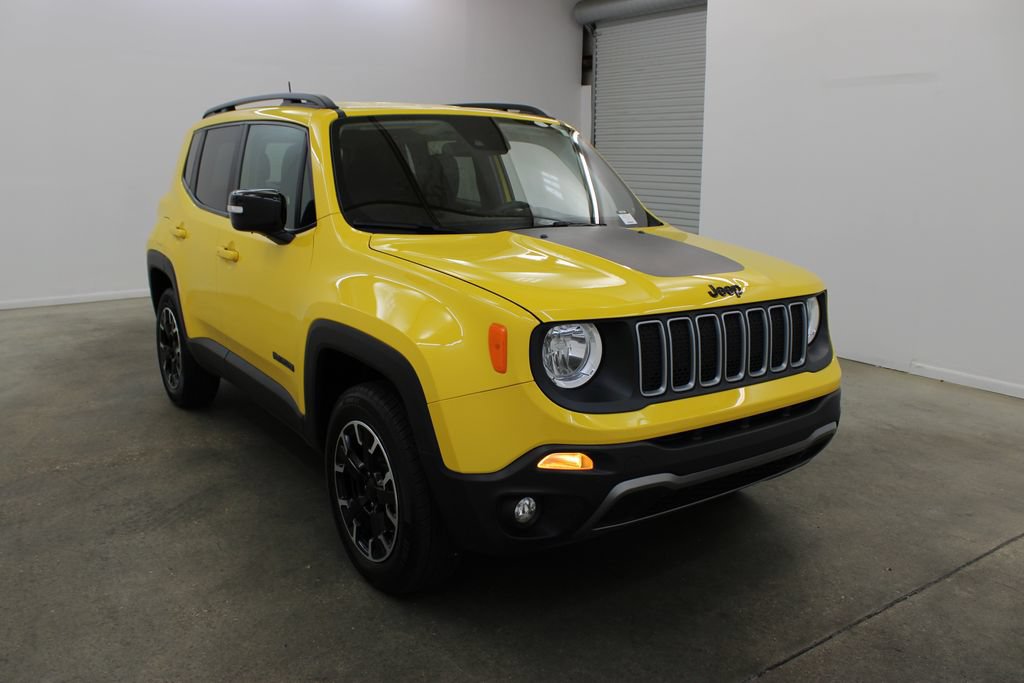 Used 2023 Jeep Renegade Latitude AWD/4WD image 6