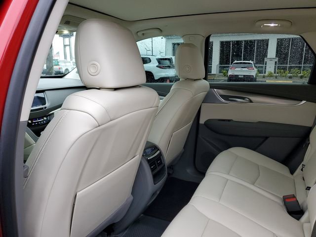 Used 2025 Cadillac XT5 Premium Luxury w/ Technology Package image 9