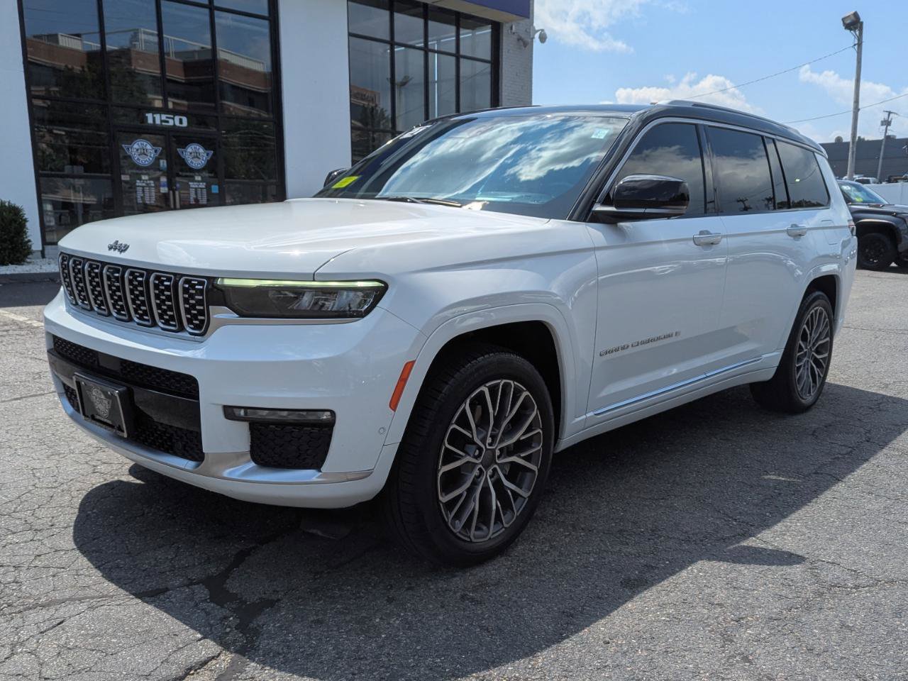 Used 2021 Jeep Grand Cherokee L Summit image 2