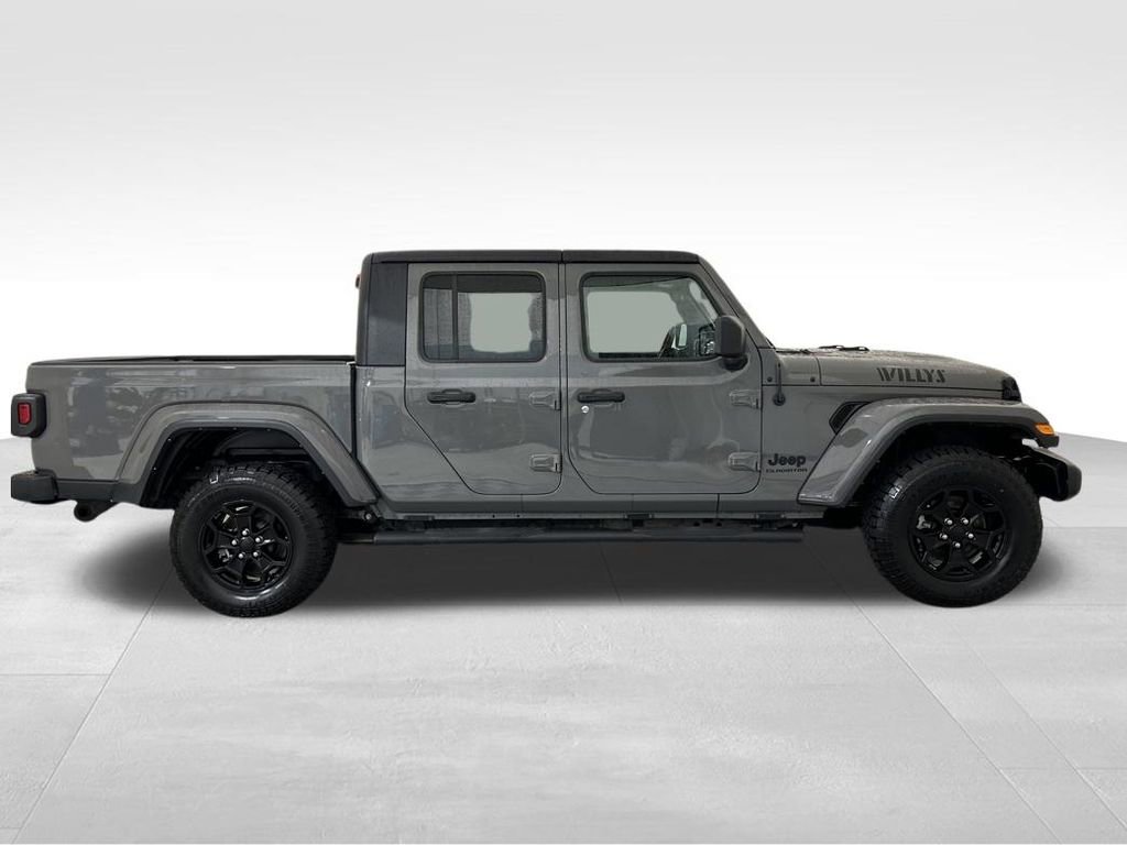 Used 2022 Jeep Gladiator Willys image 8