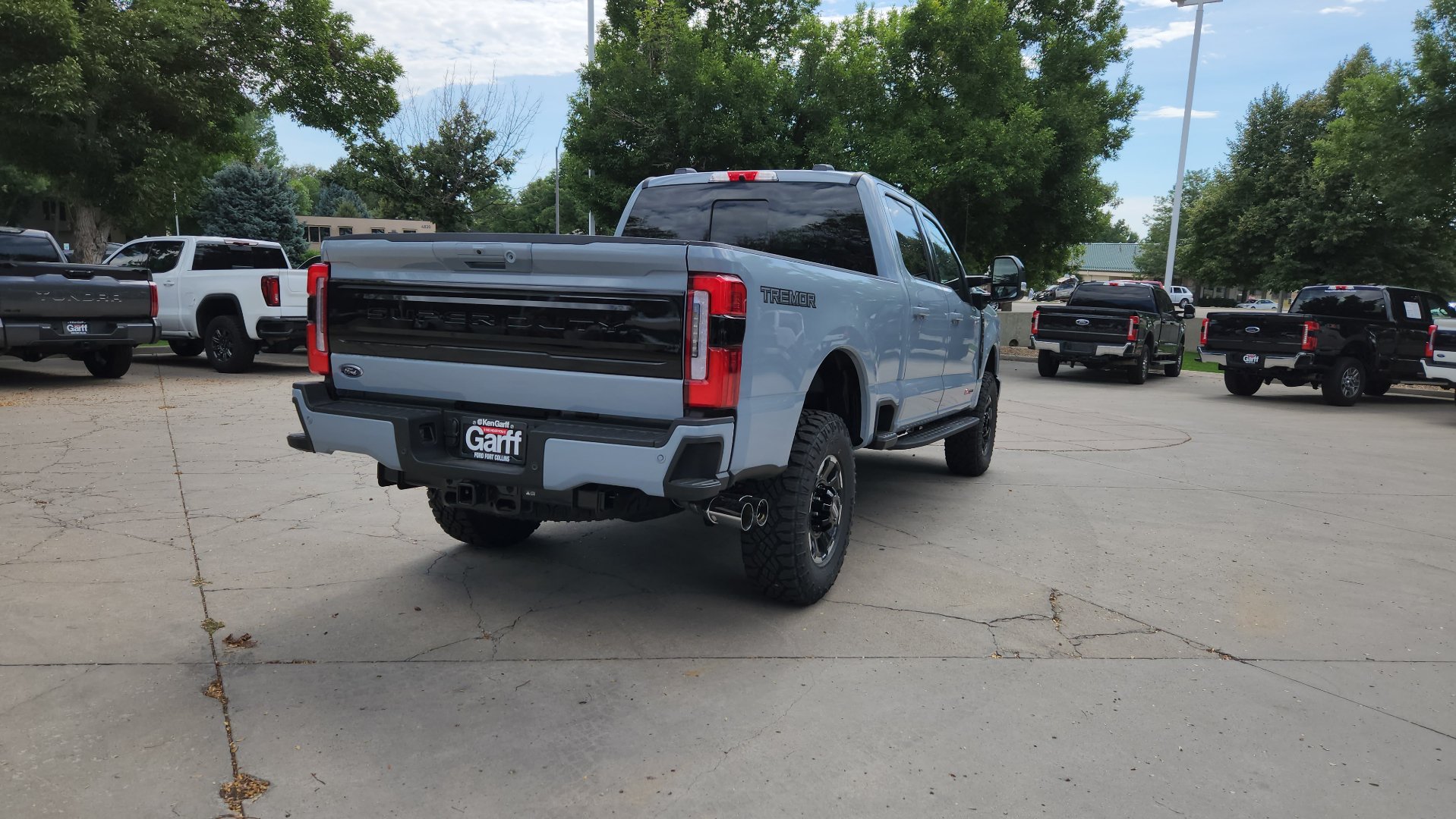 New 2026 Ford F350 Platinum w/ Tremor Off-Road Package AWD/4WD image 7