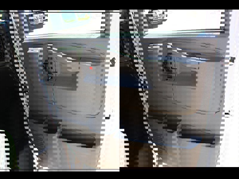 Used 2020 Chevrolet Express 2500 LT w/ LT Preferred Equipment Group image 17