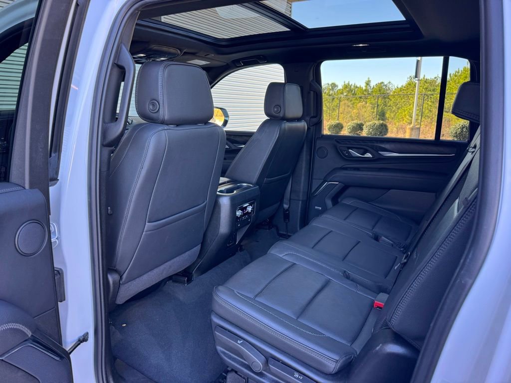 Used 2024 GMC Yukon XL Denali image 28