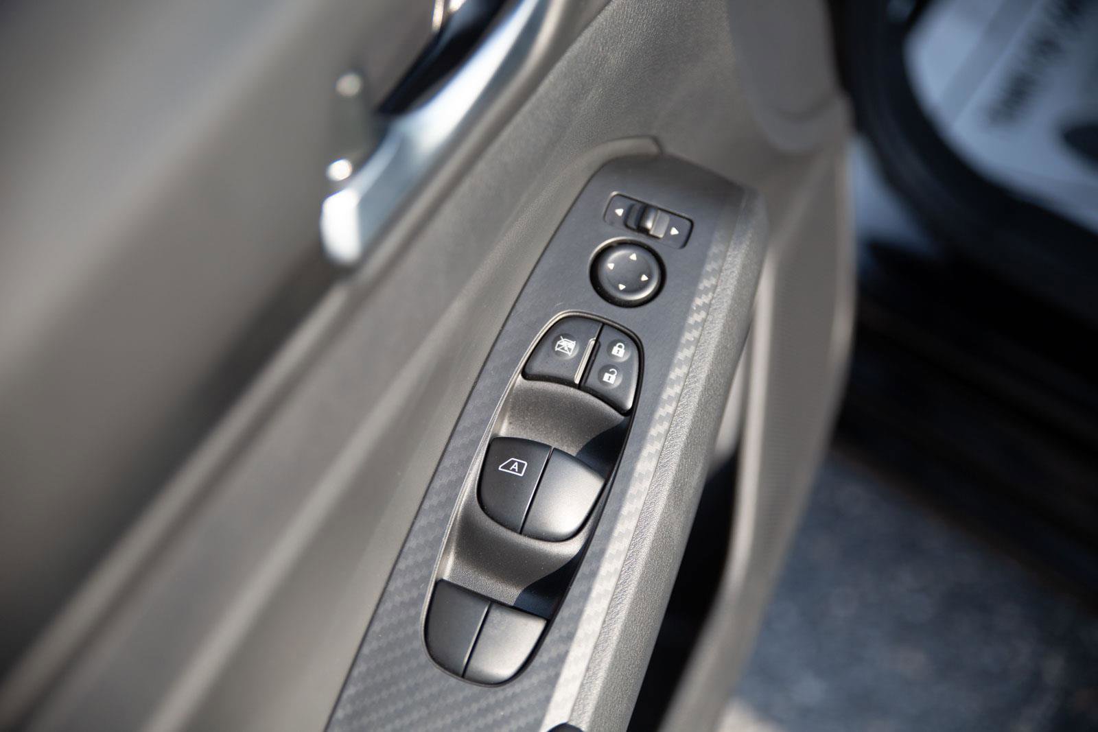 Used 2025 Nissan Altima 2.5 SV image 18