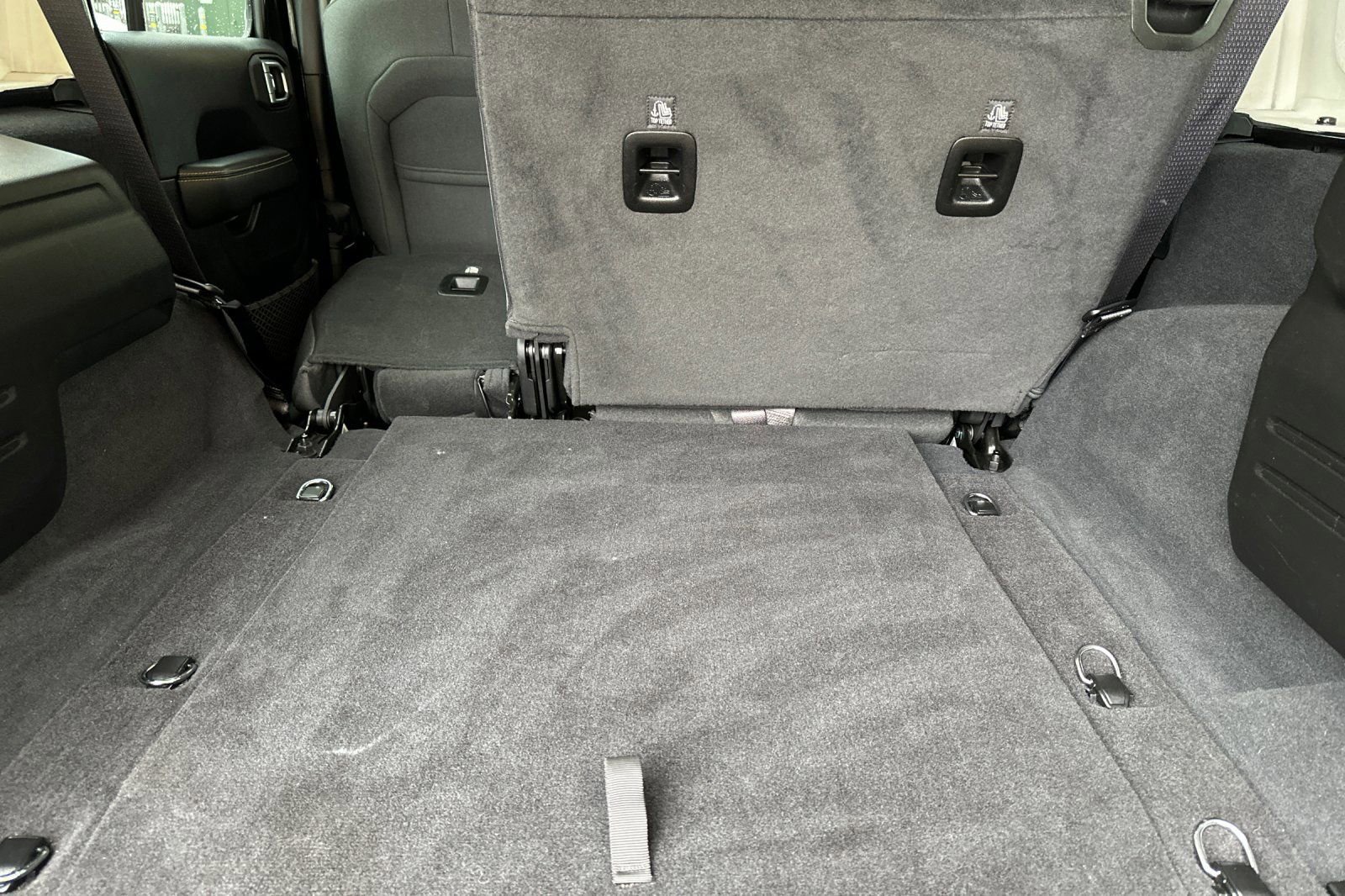 Used 2025 Jeep Wrangler Sahara image 15