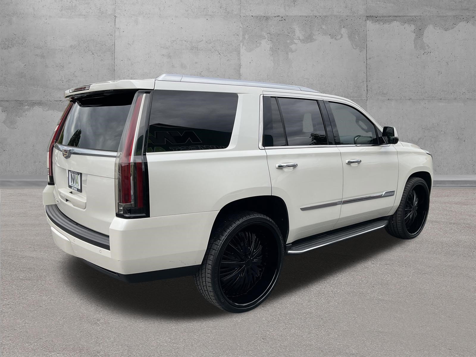 Used 2015 Cadillac Escalade Premium AWD/4WD image 3