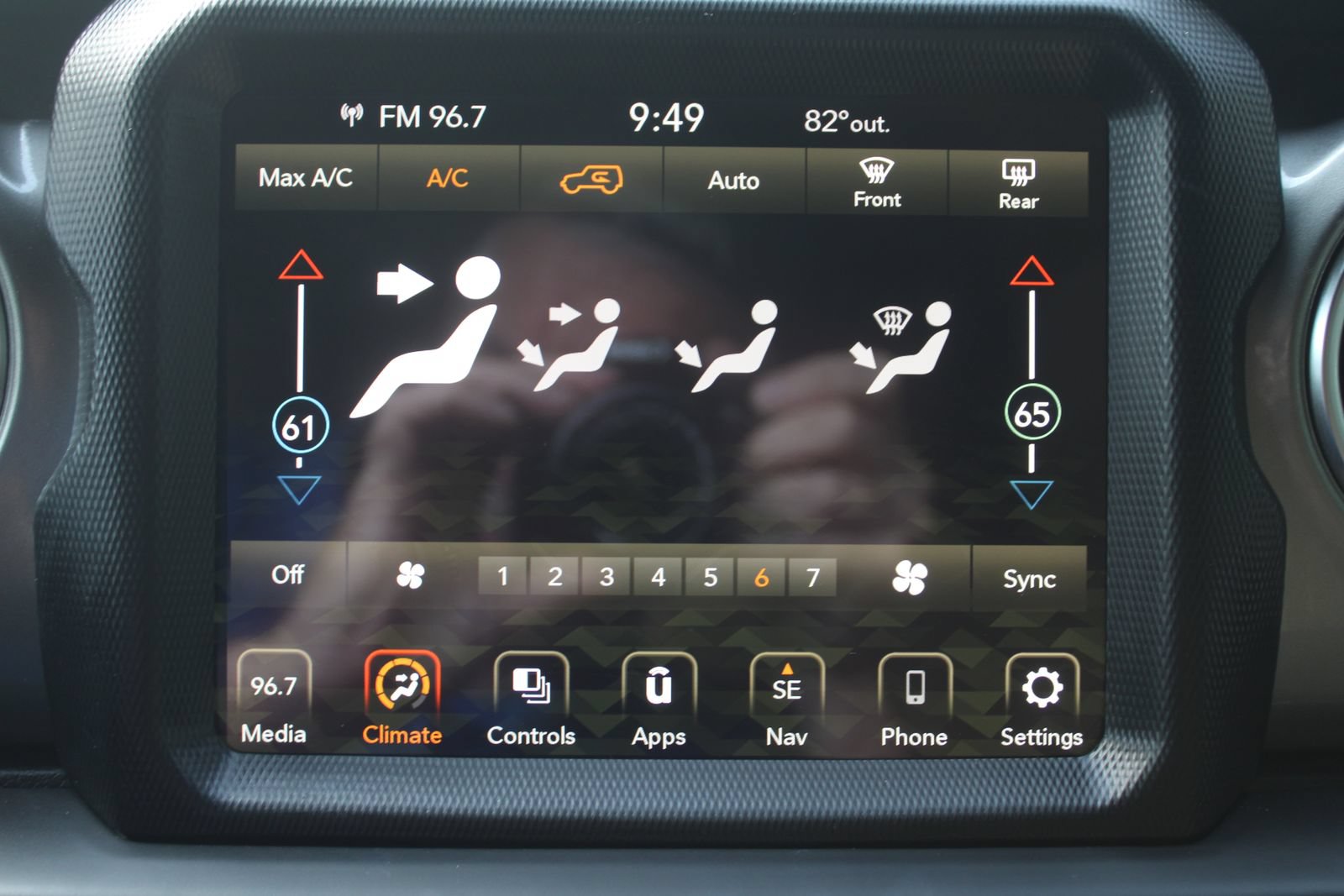 Used 2023 Jeep Wrangler Unlimited Sahara w/ LED Lighting Group AWD/4WD image 39