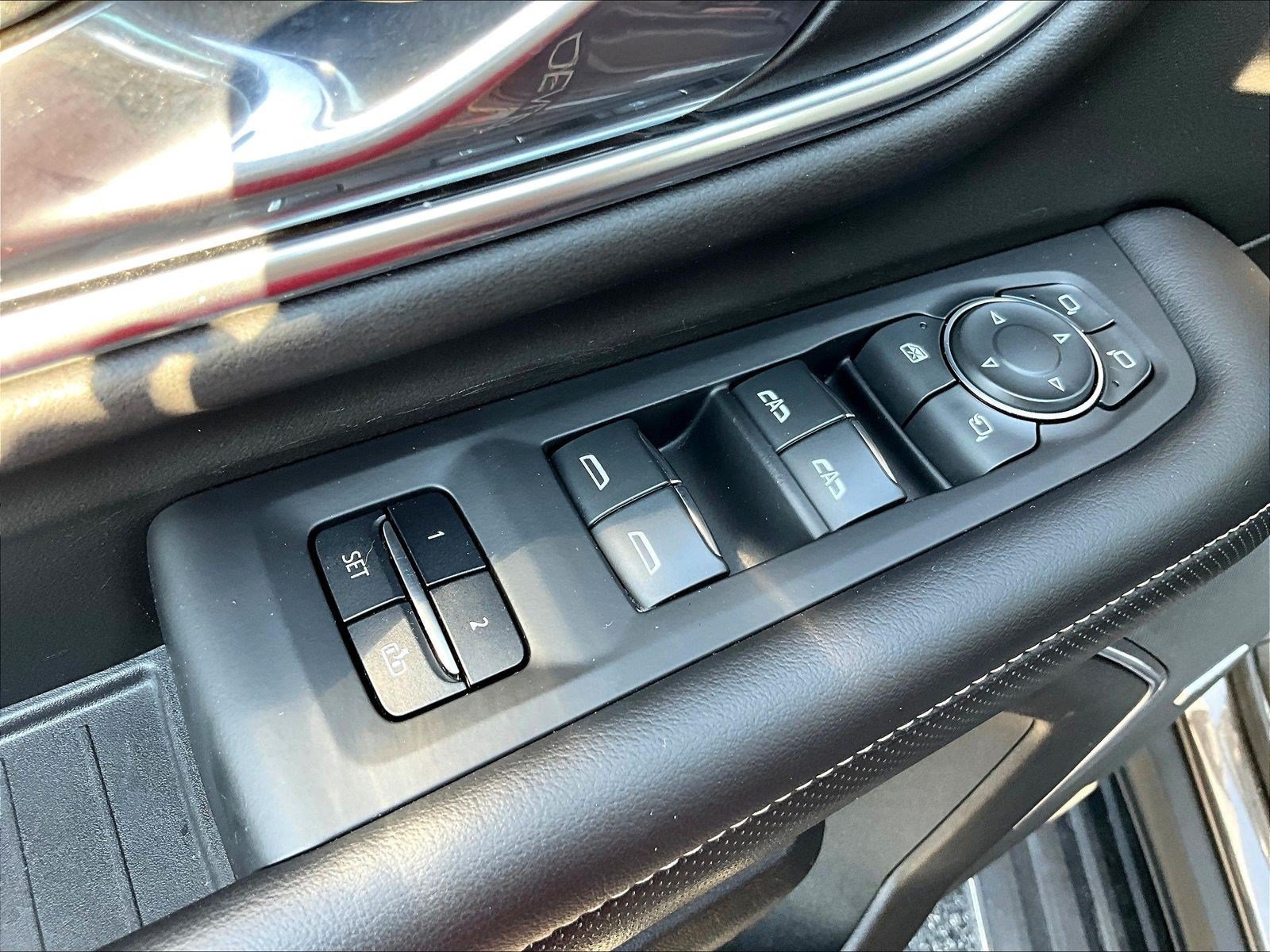 Used 2021 Chevrolet Tahoe Premier AWD/4WD image 36