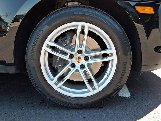 Certified 2023 Porsche Macan Turbo AWD/4WD image 12