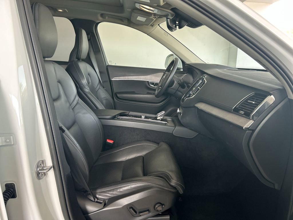 Used 2023 Volvo XC90 B6 Ultimate w/ Protection Package Premier image 36
