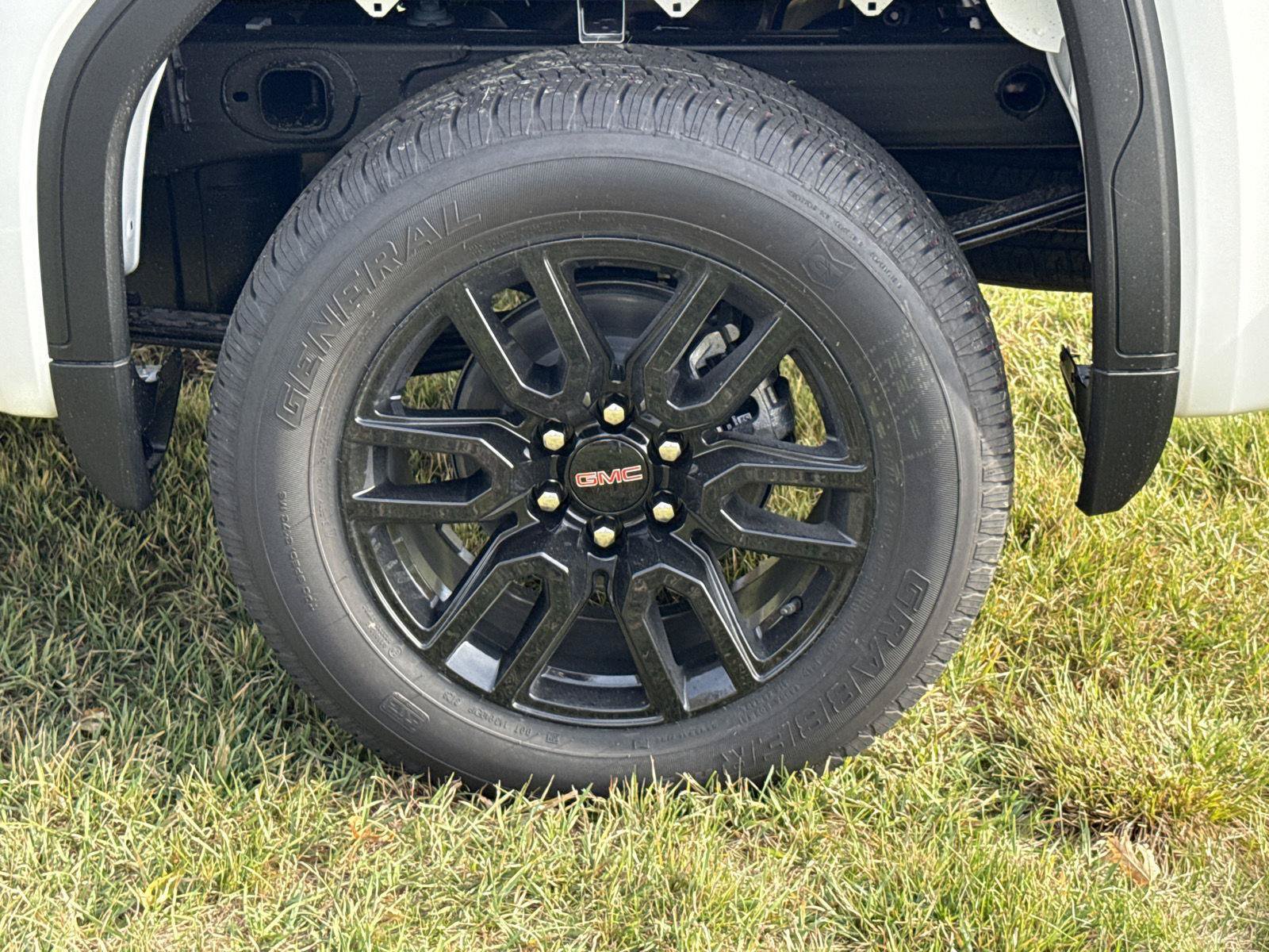 New 2026 GMC Sierra 1500 Pro w/ Graphite Edition AWD/4WD image 11
