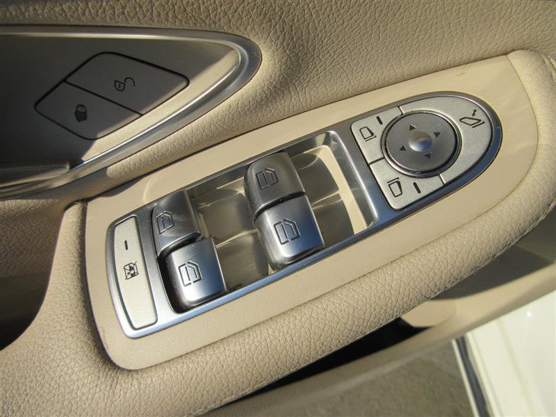 Used 2016 Mercedes-Benz C 300 4MATIC Sedan w/ Premium 1 Package image 15