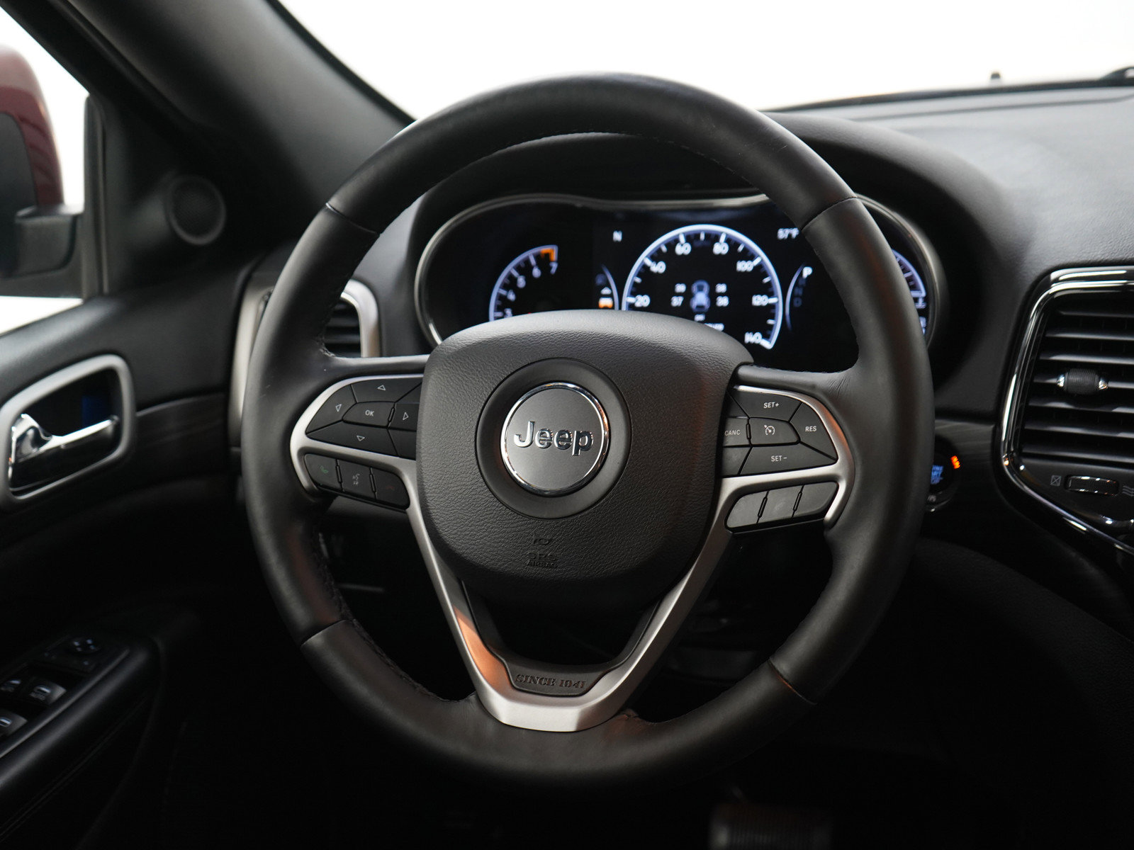 Used 2019 Jeep Grand Cherokee Altitude RWD image 14