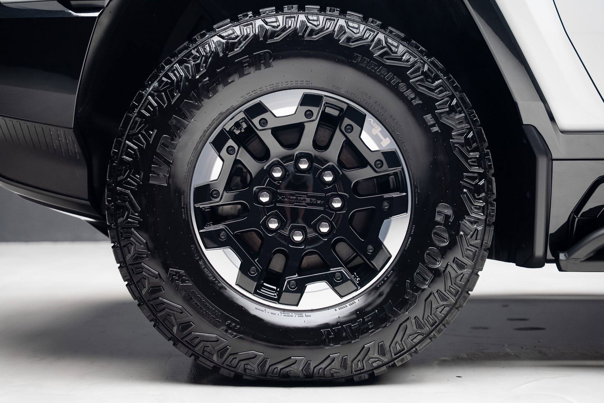 Used 2024 GMC Hummer EV 2X w/ Extreme Off-Road Package image 38