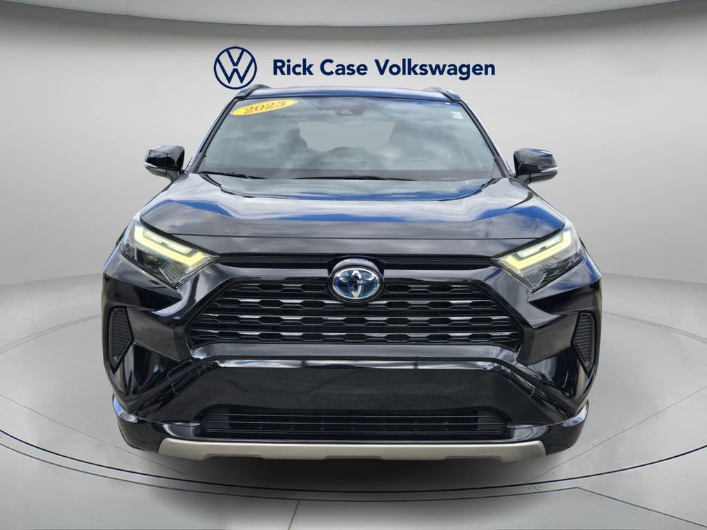 Used 2023 Toyota RAV4 SE w/ SE Grade Weather Package image 4