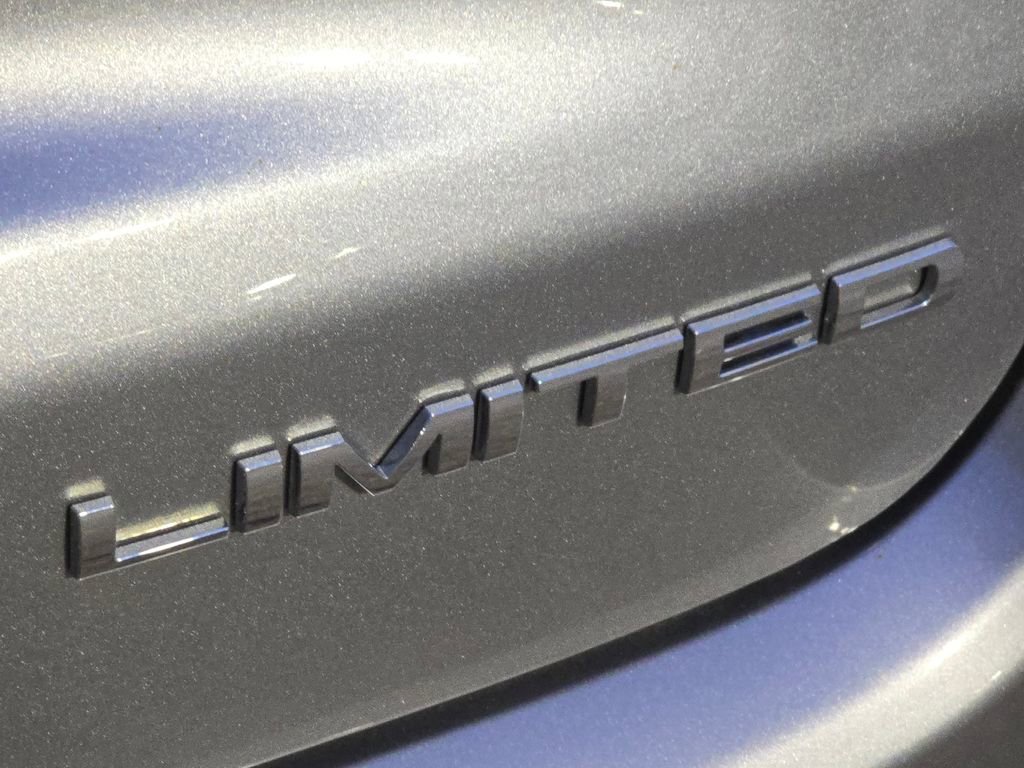 Used 2022 Jeep Compass Limited image 17