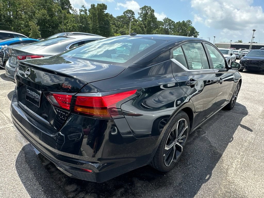 Used 2024 Nissan Altima 2.5 SR FWD image 3