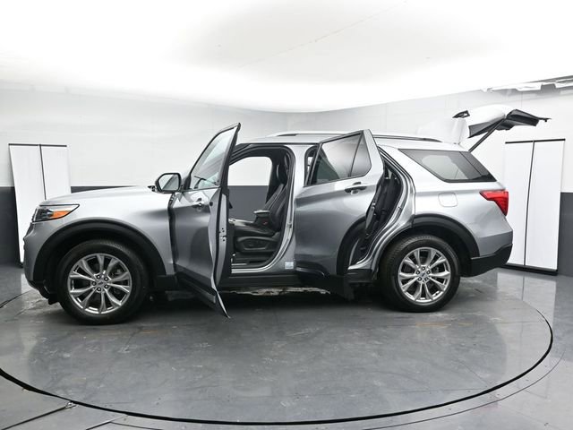 Used 2023 Ford Explorer Limited w/ Equipment Group 301A image 35